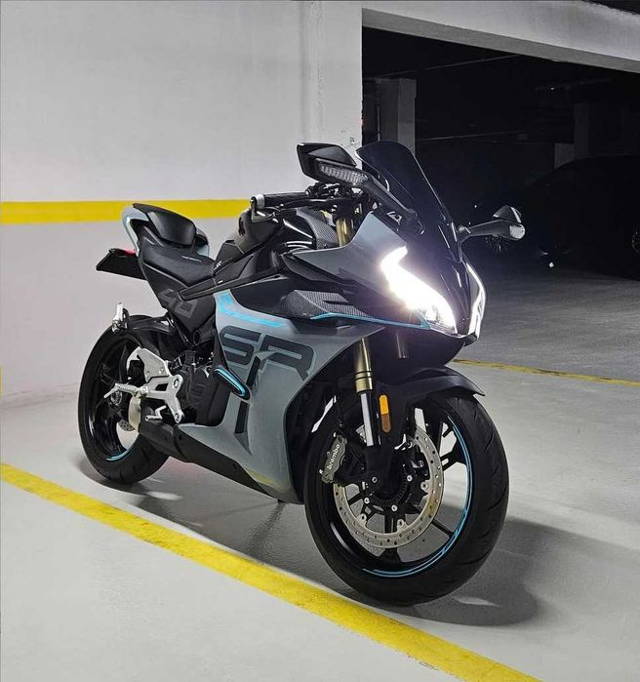 CFMoto 450 SR-S 2024 - 1650 km [ABS, TCS]