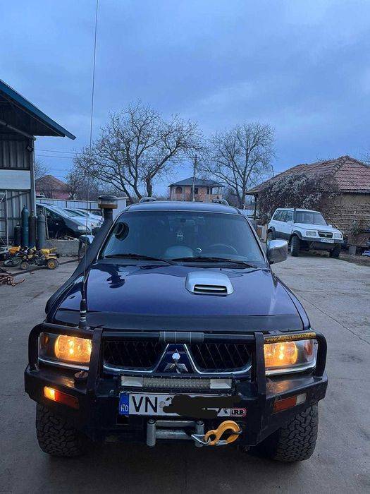 Mitsubishi pajero sport 2006