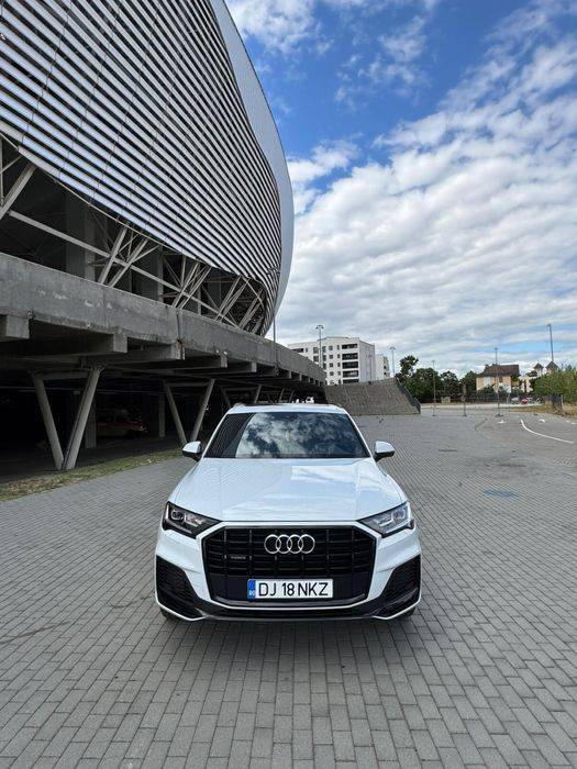 VarianteAuto +/- Audi Q7 Sline 55 TFSI Hibrid 340 CP -/ 7 locuri.