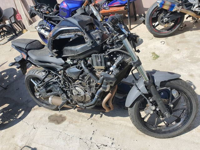 Dezmembrez yamaha mt-07