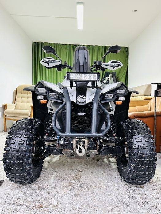 Can-am renegade 1000cc ( 2024 )