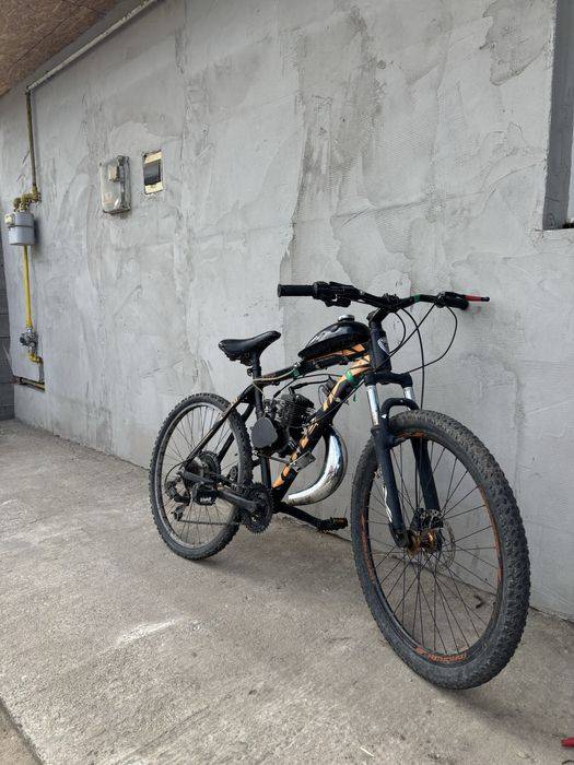 Bicicleta cu motor