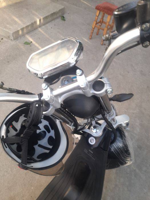 Vând scuter electric