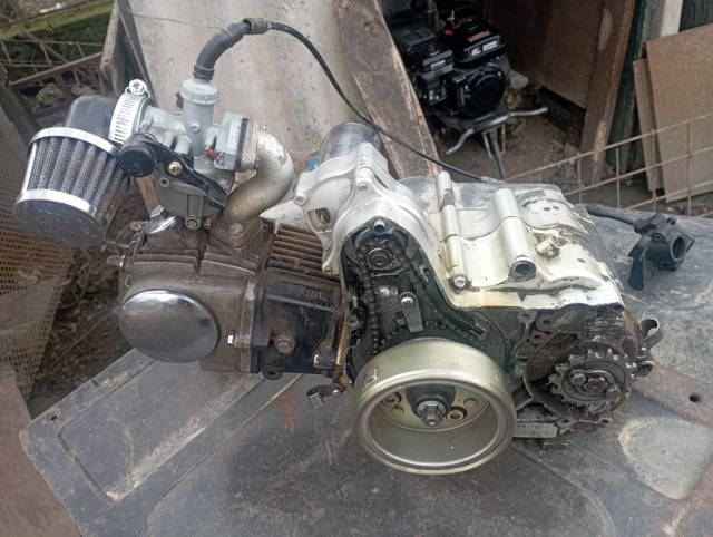Motor atv 125cc vând pentru piese