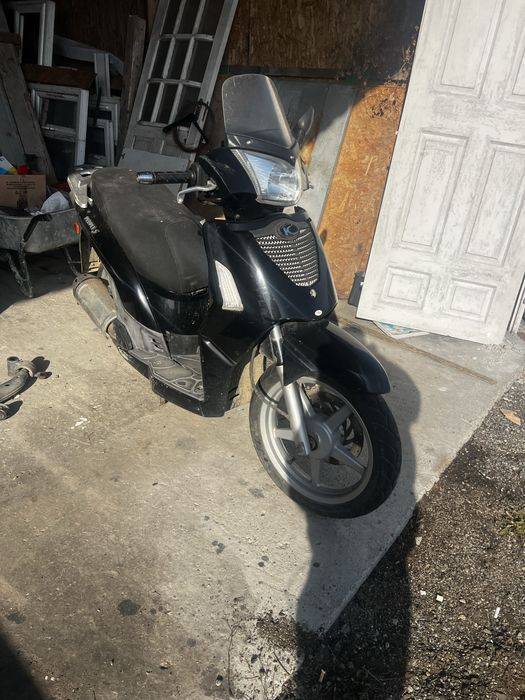 Urgent!! Scuter kymco 50 4t