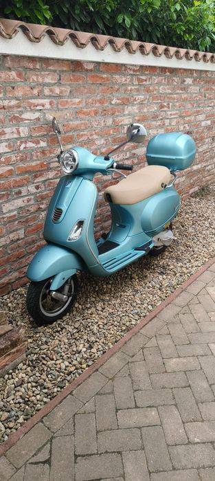 Vespa LX 50 cmc, 2 timpi, stare impecabilă.