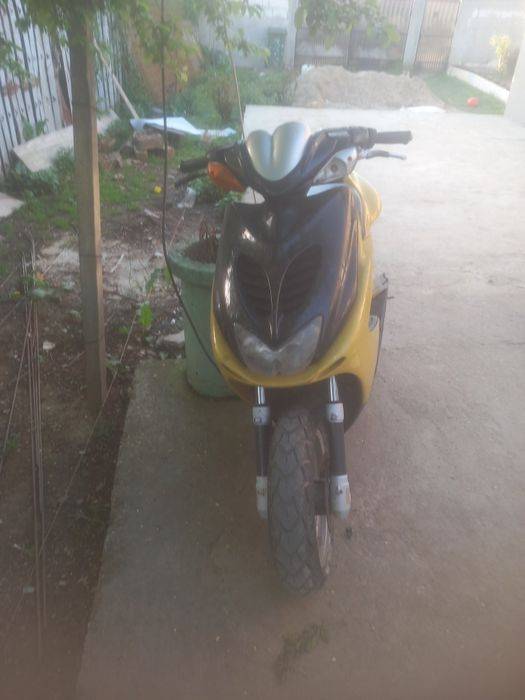 Vând yamaha aerox cu acte