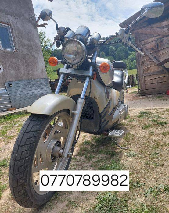 Vând chopper de 250 cfmoto