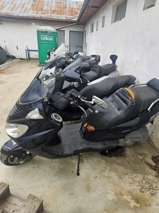Vand 6 bucati Scuter 125cc