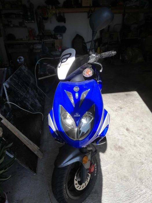 Scuter în stare foarte bună cu motor refăcut 0 km!