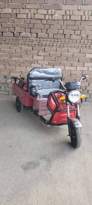 Triciclu tuk tuk fara permis 25km h 1kw 3 viteze nou posibilitate rate