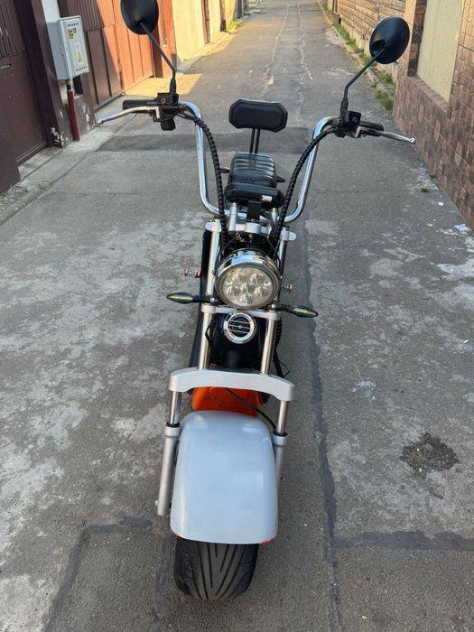 Moped/scuter electric