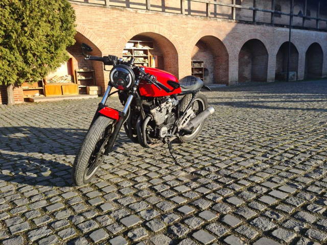 PRET DE IARNA! Yamaha XJ 600 51J - Cafe racer - Acte in regula.