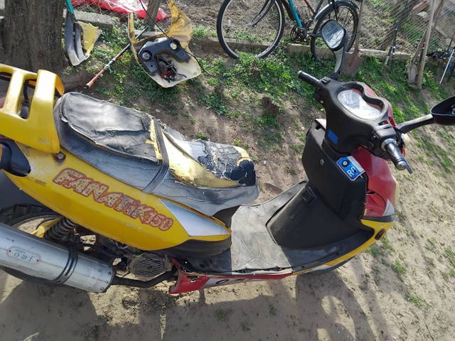 Vând scuter omi  perfect funcțional