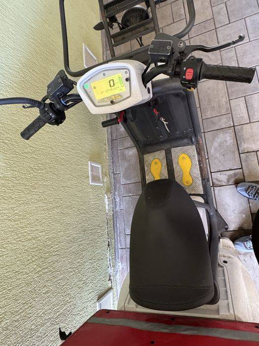Scutere electrice pentru livrat