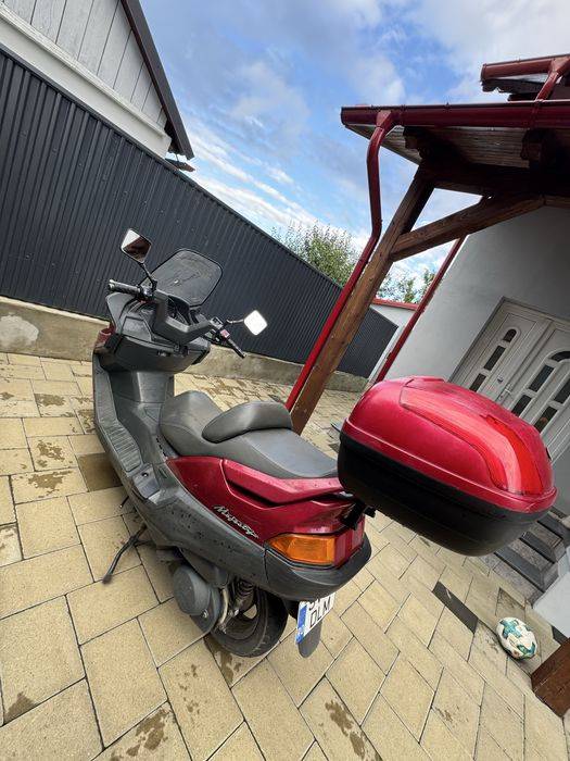 Yamaha majesty 250
