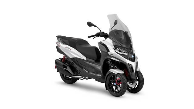 Piaggio MP3 400 S / Se conduce cu permis categorie B