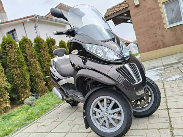 Piagio MP3 300 cc