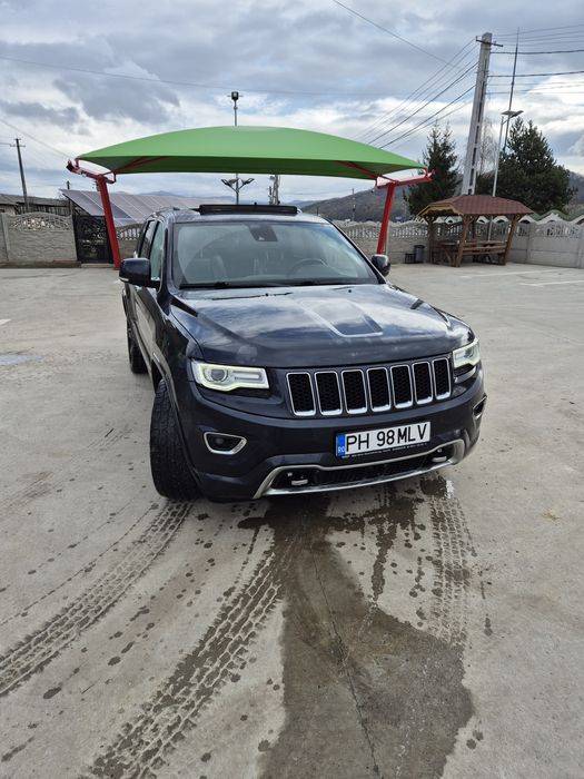 Vând Jeep Grand Cherokee  Overland