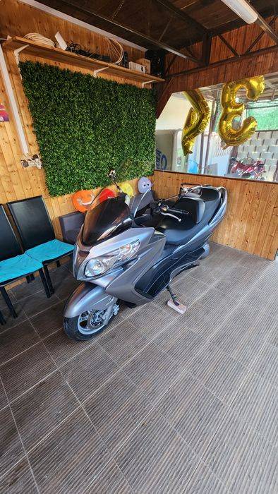 Suzuki Burgman 400