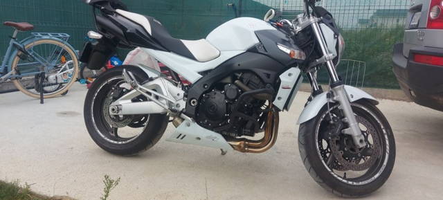 SUZUKI GSR 600 2007