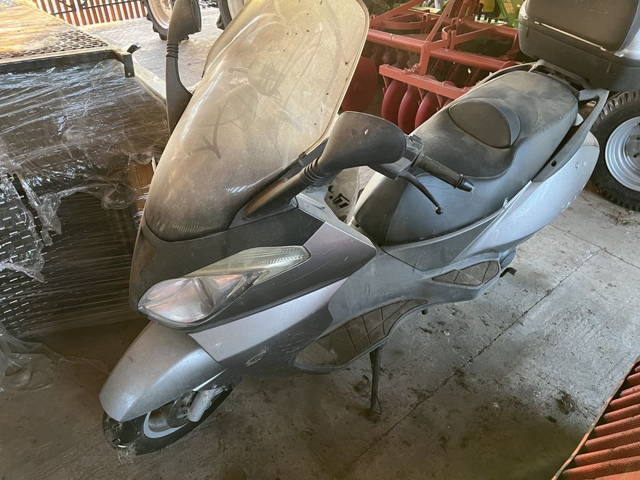 Scuter aprilia 200 cm