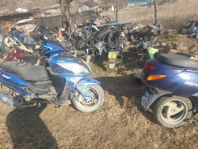 Mecani de scutere,atv,cross,mopede