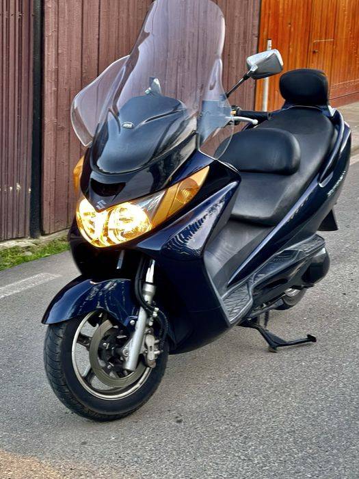 Suzuki burgma 400cm