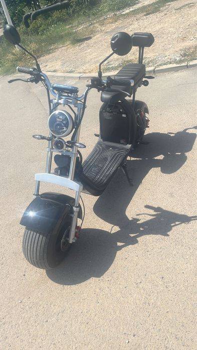 Vand scuter electric jrh cumparat de nou