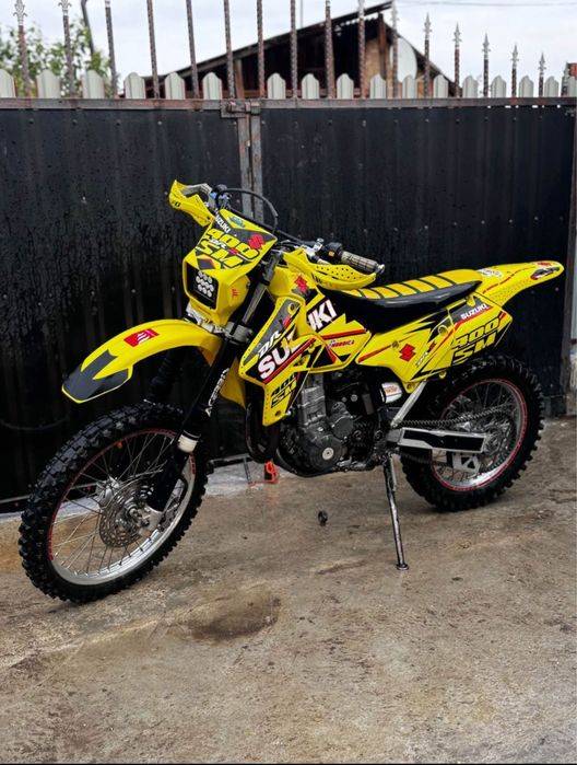 Suzuki drz 400sm ,stare ireprosabilă