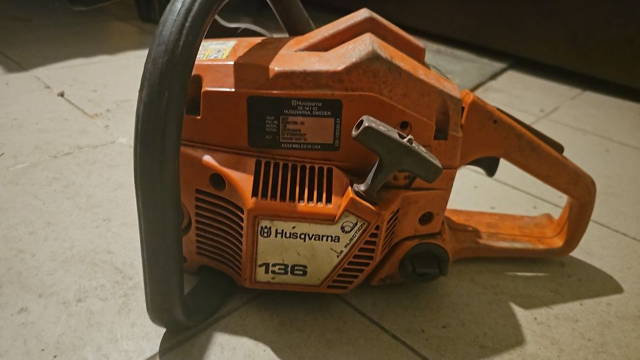 Vand Husqvarna 136