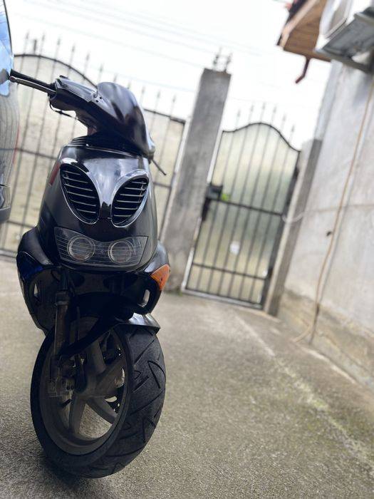 Scuter aprilia sr50