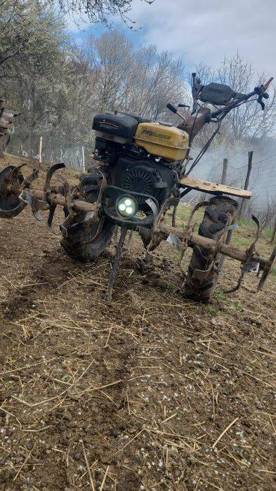 Vând sau schimb cu atv motocultor