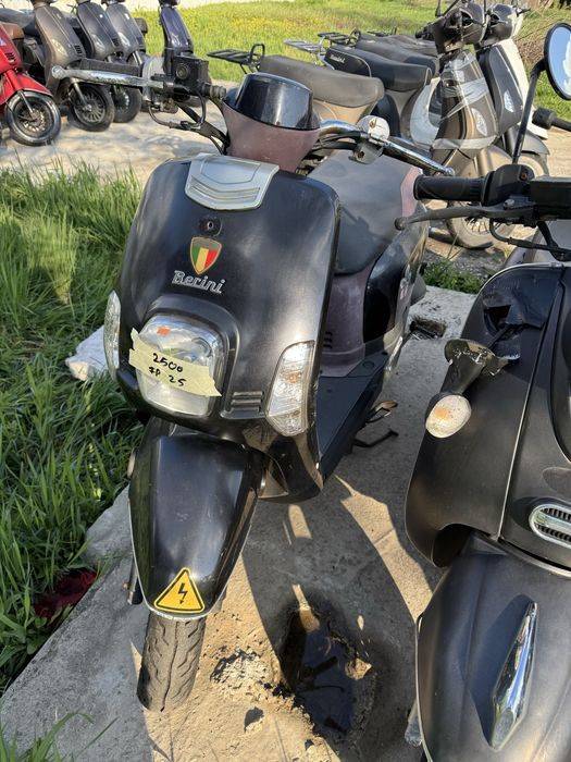 LOT scutere FARA PERMIS limitate 25km/h 6 buc