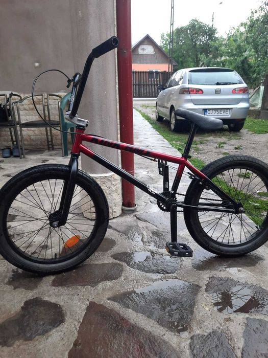Bicicleta BMX folosita
