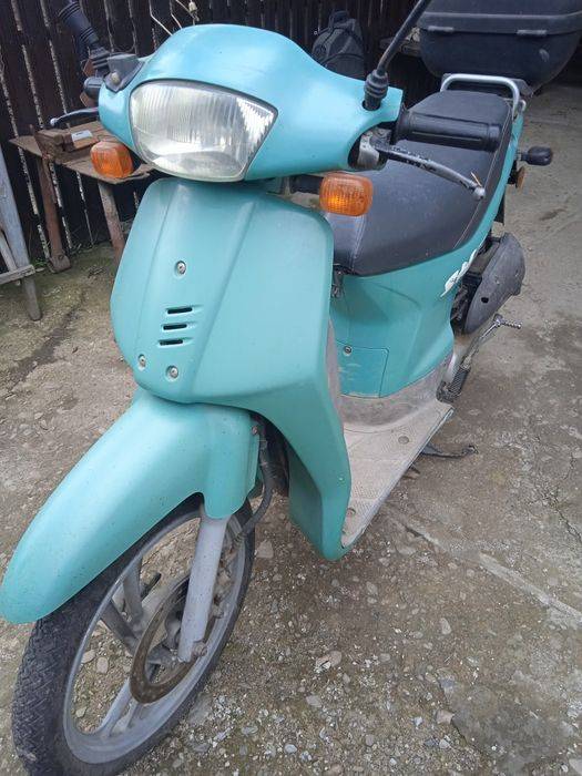 Vînd Scuter de 49cm3 neînmatriculată