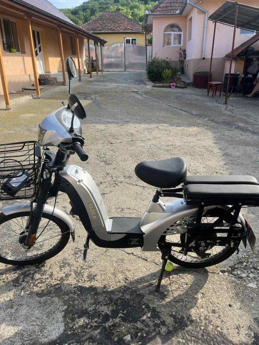 De vânzare  motoreta