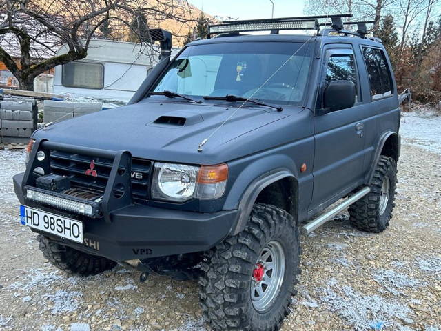 Vand Mitsubishi Pajero MK2