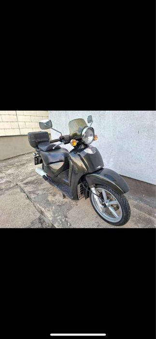 Scuter Aprilia Scarabeo 125