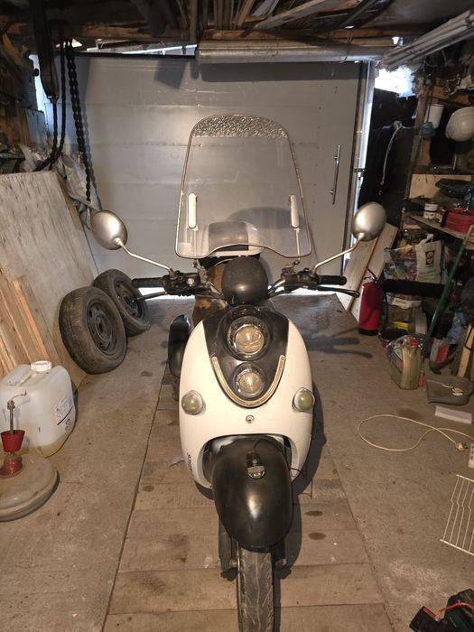 Scuter electric cu 3 roti