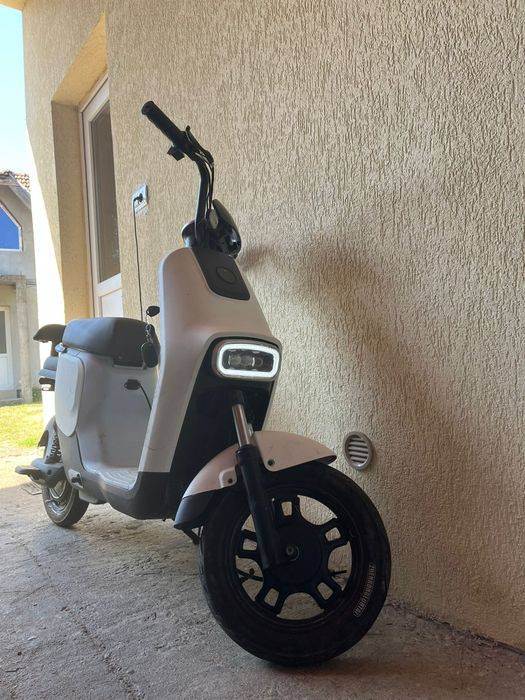 Vand scuter electric