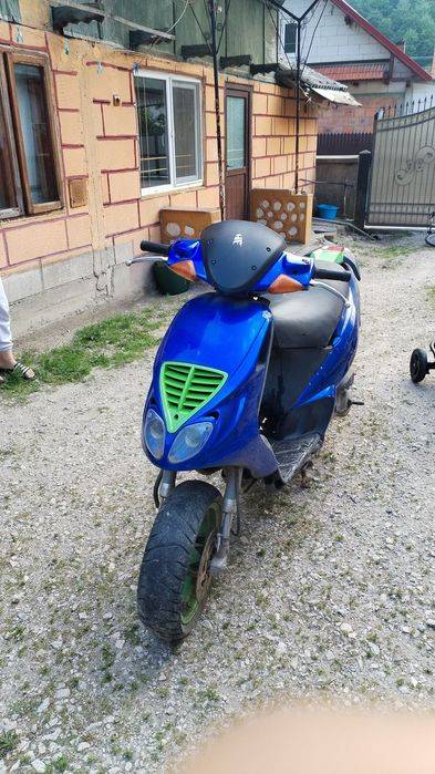 Vând scuter piaggio de 80cc