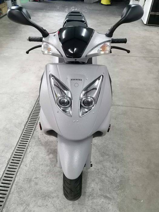 Vând  scuter REX 125CC RS