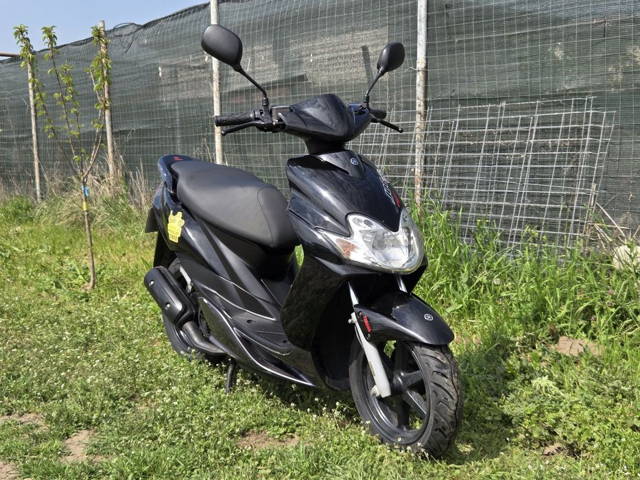 Scuter Yamaha Jog R 2T 49 cc