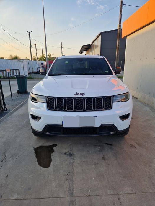 De vanzare,Grand cherokee