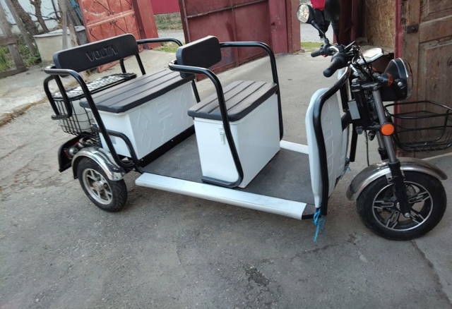 Vând triciclu electric că nou mai multe detalii în privat
