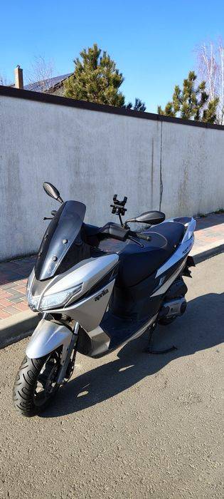 Scuter Aprilia SXR 50