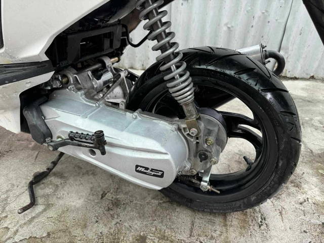 Scuter Vând Malaguti F12R Phantom pt piese