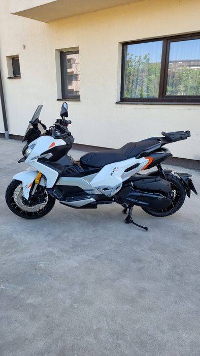 Maxi scuter moto 2024 Peugeot XP400 GT ca nou doar 3300km
