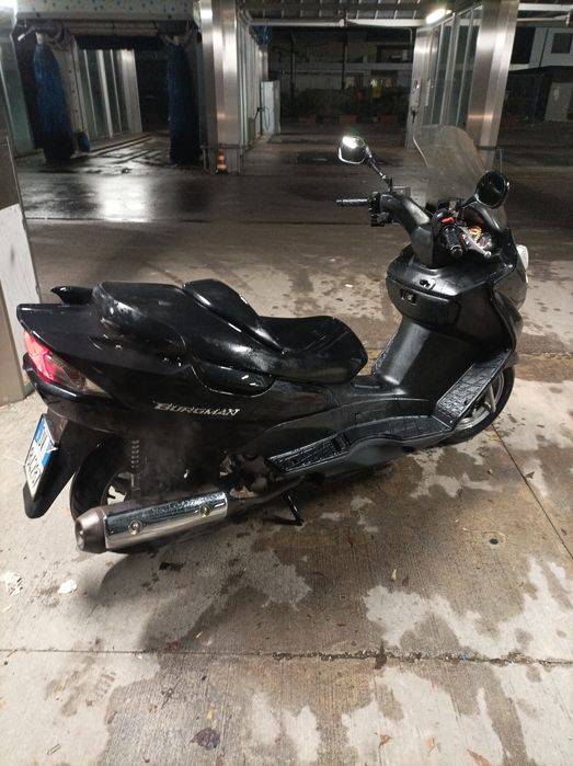 Suzuki Burgman .
